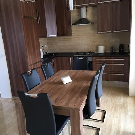 Semesterbostad Modern Mediterran Apartman