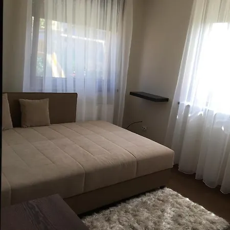 Semesterbostad Modern Mediterran Apartman